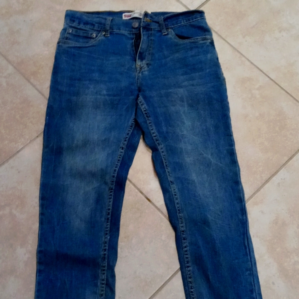 Levis